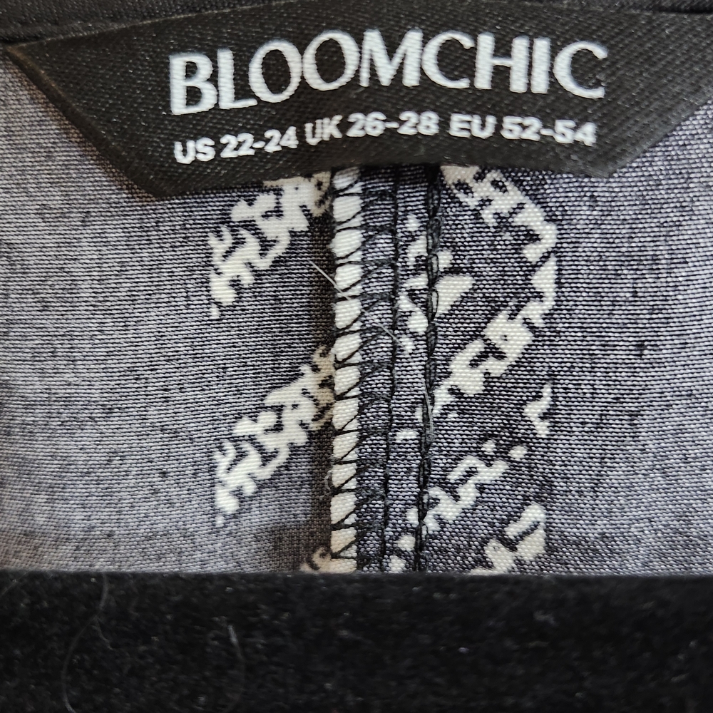 BloomChic Black and White Chevron Maxi Dress - Picture 2 of 4